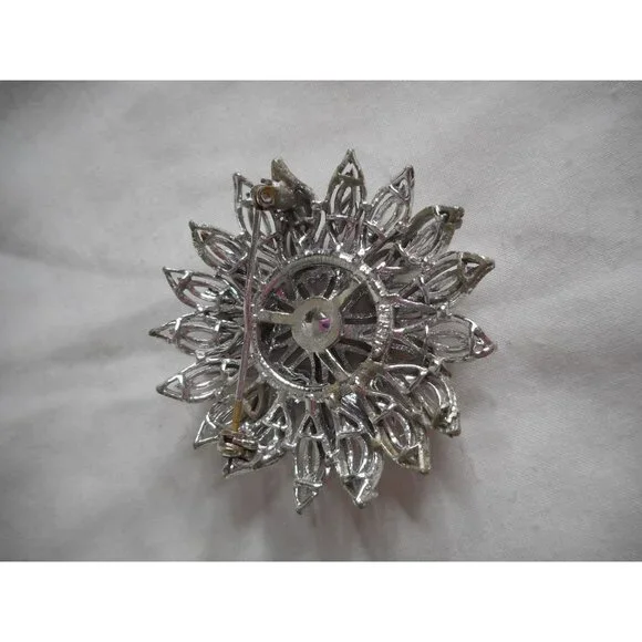 Vintage Lisner Silver Floral Brooch Pin Jewelry - Picture 2 of 2